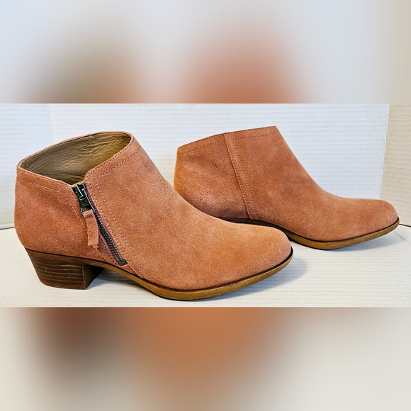 Lucky Brand Women's LK-Brielley2 Leather/Suede Bootie - Picture 3 of 15